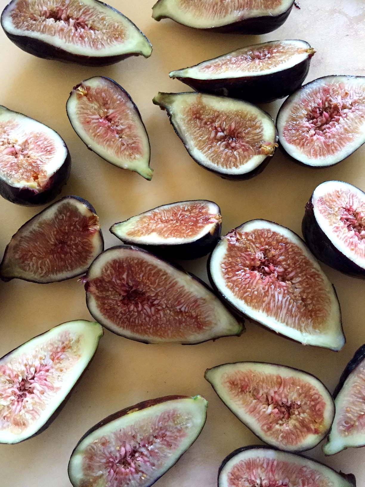 easy-roasted-figs-recipe-to-make-with-fresh-figs-melanie-cooks