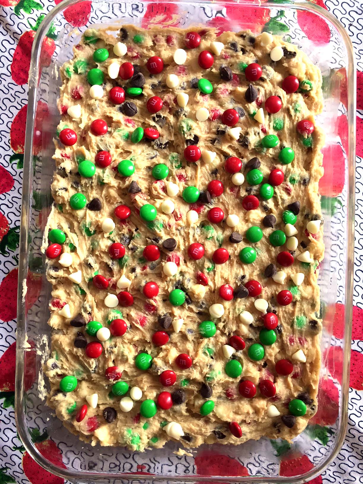 Christmas M&M’s Cookie Bars Squares Recipe – Melanie Cooks