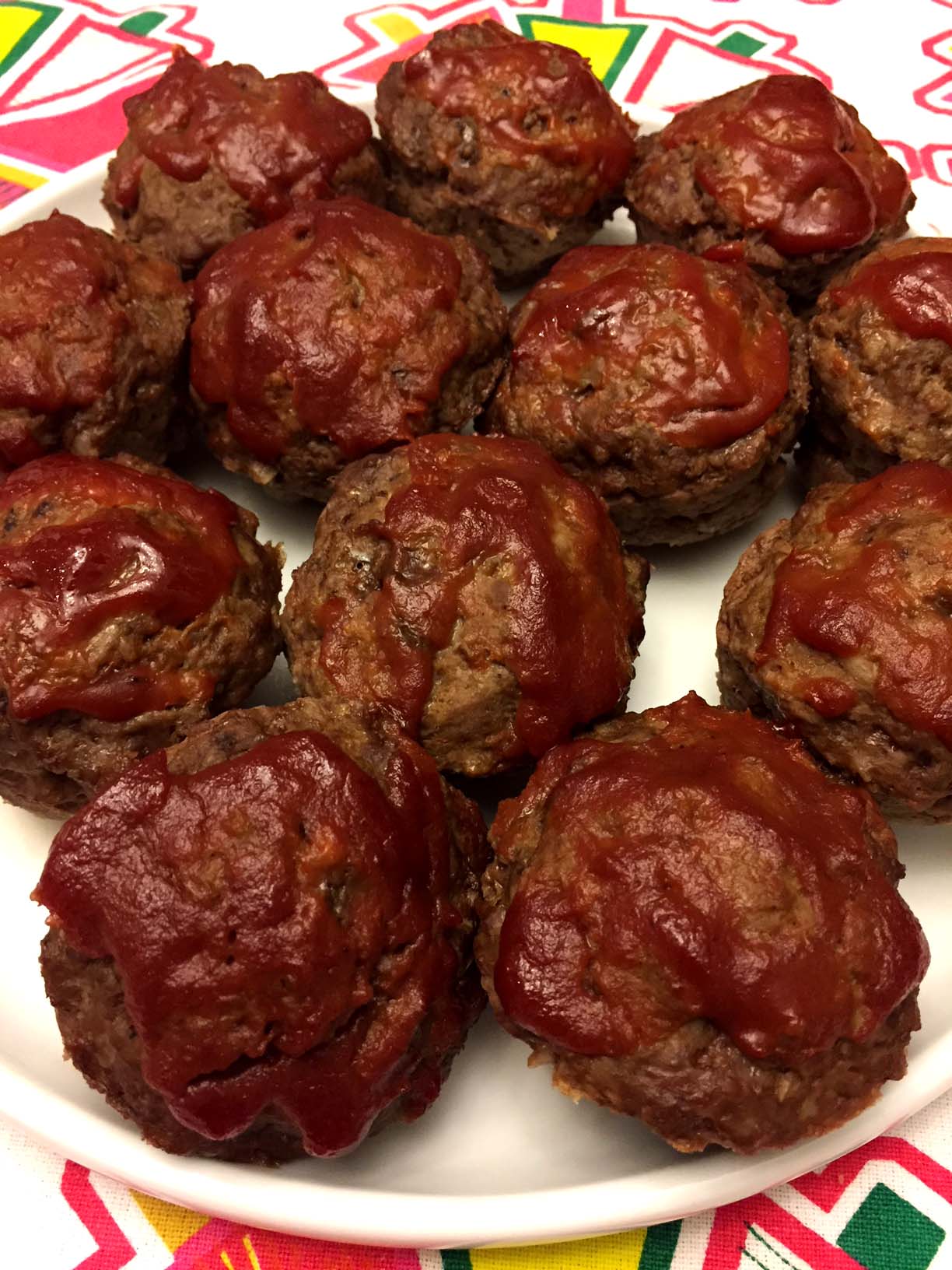 Meatloaf In A Muffin Tin Individual Mini Meatloaves Recipe Melanie Cooks