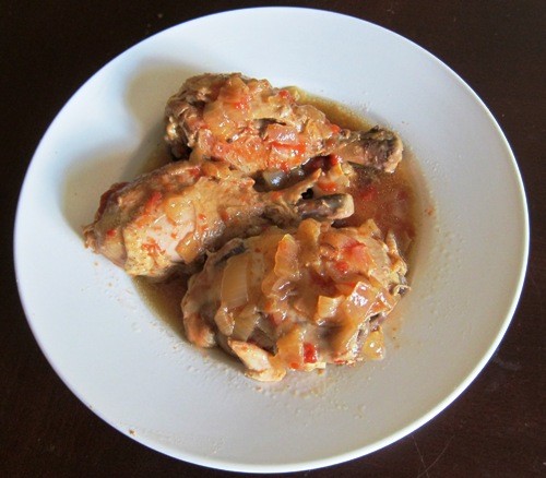 how to make crockpot chicken onion stew