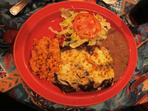 chicken enchiladas con mole at las palmas highland park