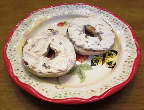 bagel with cream cheese