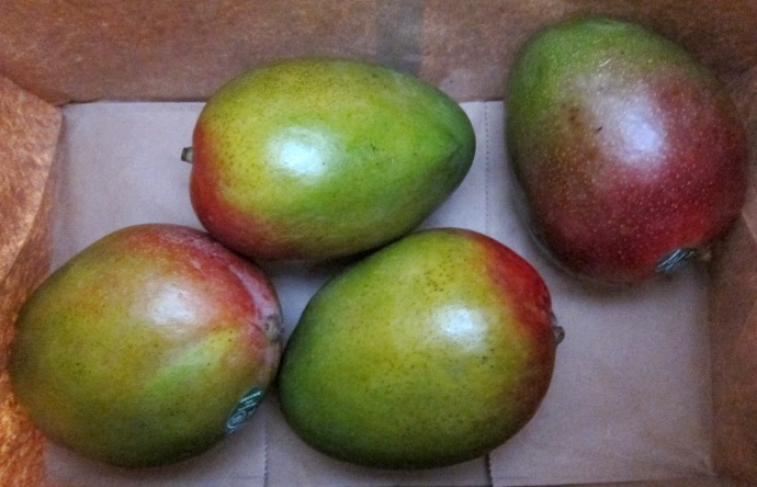 How to Choose a Mango — Know When a Mango Is Ripe