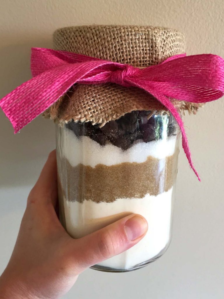 Homemade DYI Chocolate Chip Cookie Mix In A Mason Jar – Melanie Cooks