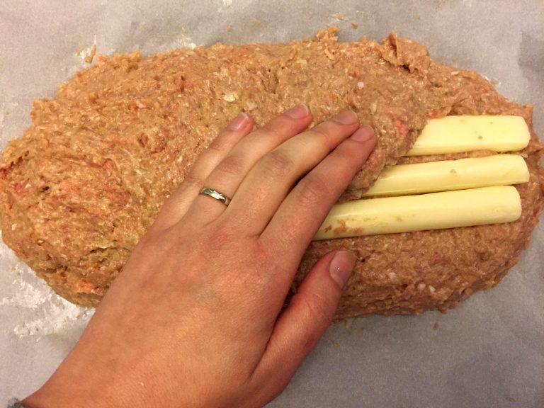 Easy Cheese Stuffed Meatloaf Recipe With Gooey Melted Cheese Inside ...