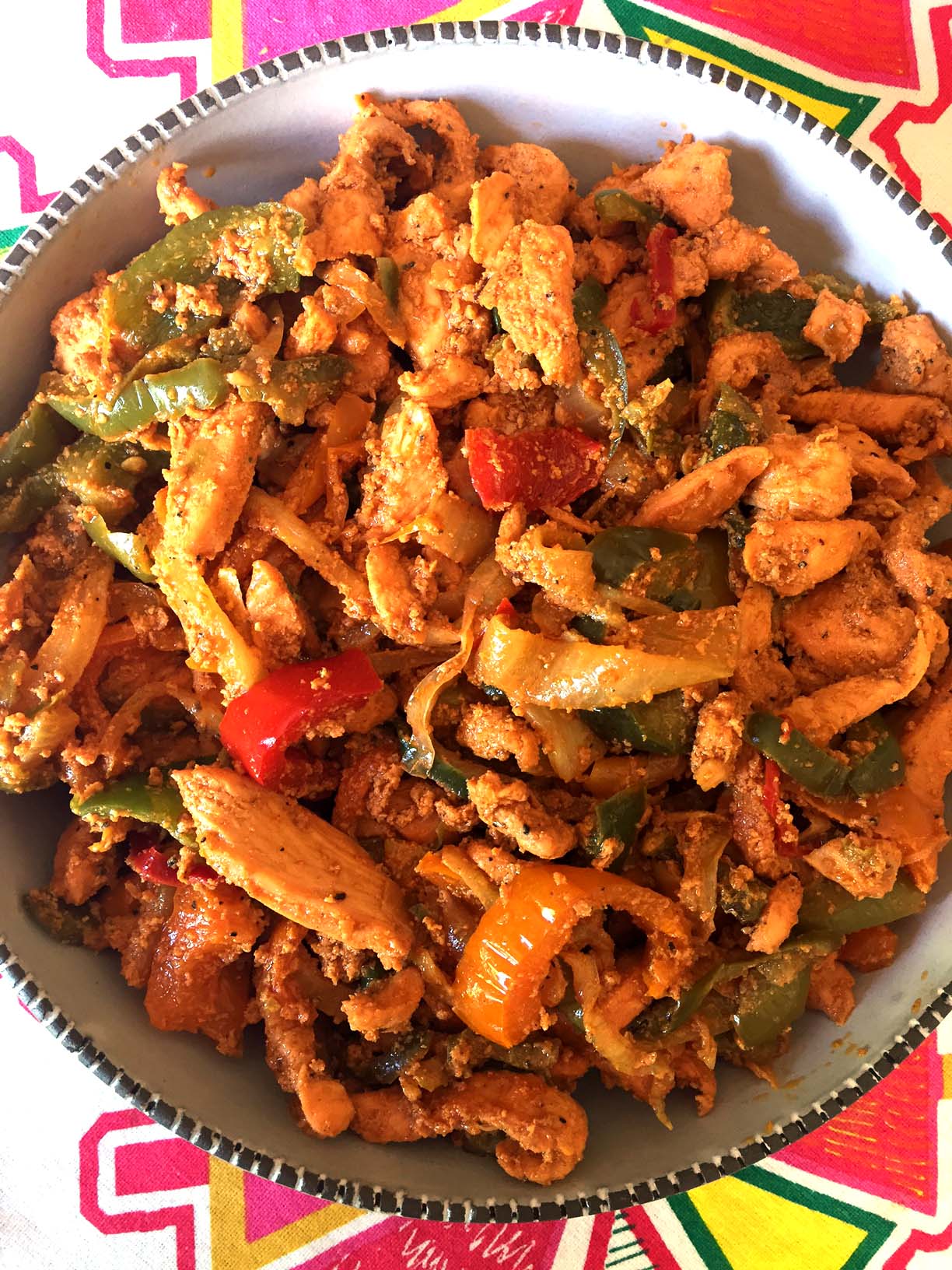 Easy Mexican Chicken Fajitas Recipe – Melanie Cooks