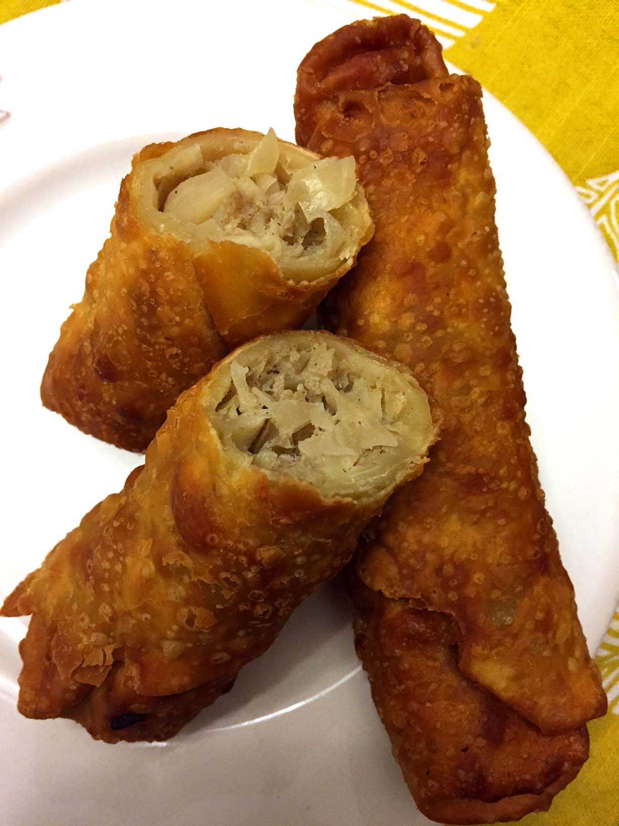 chinese food egg roll