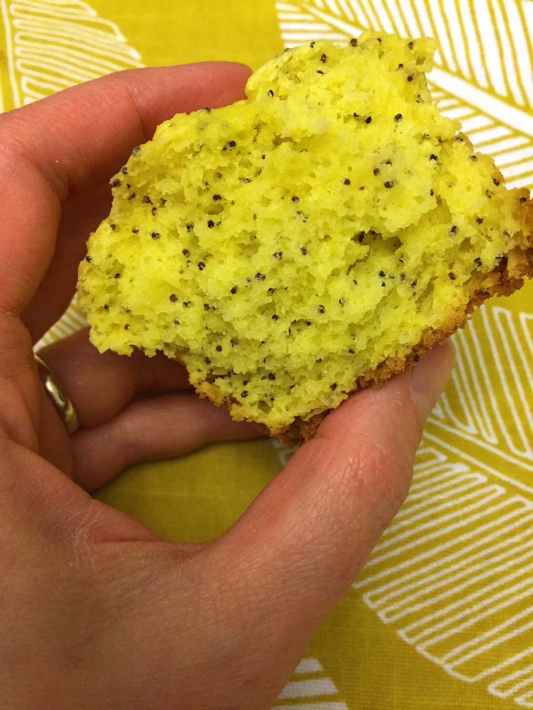 Lemony Muffin With Poppyseeds