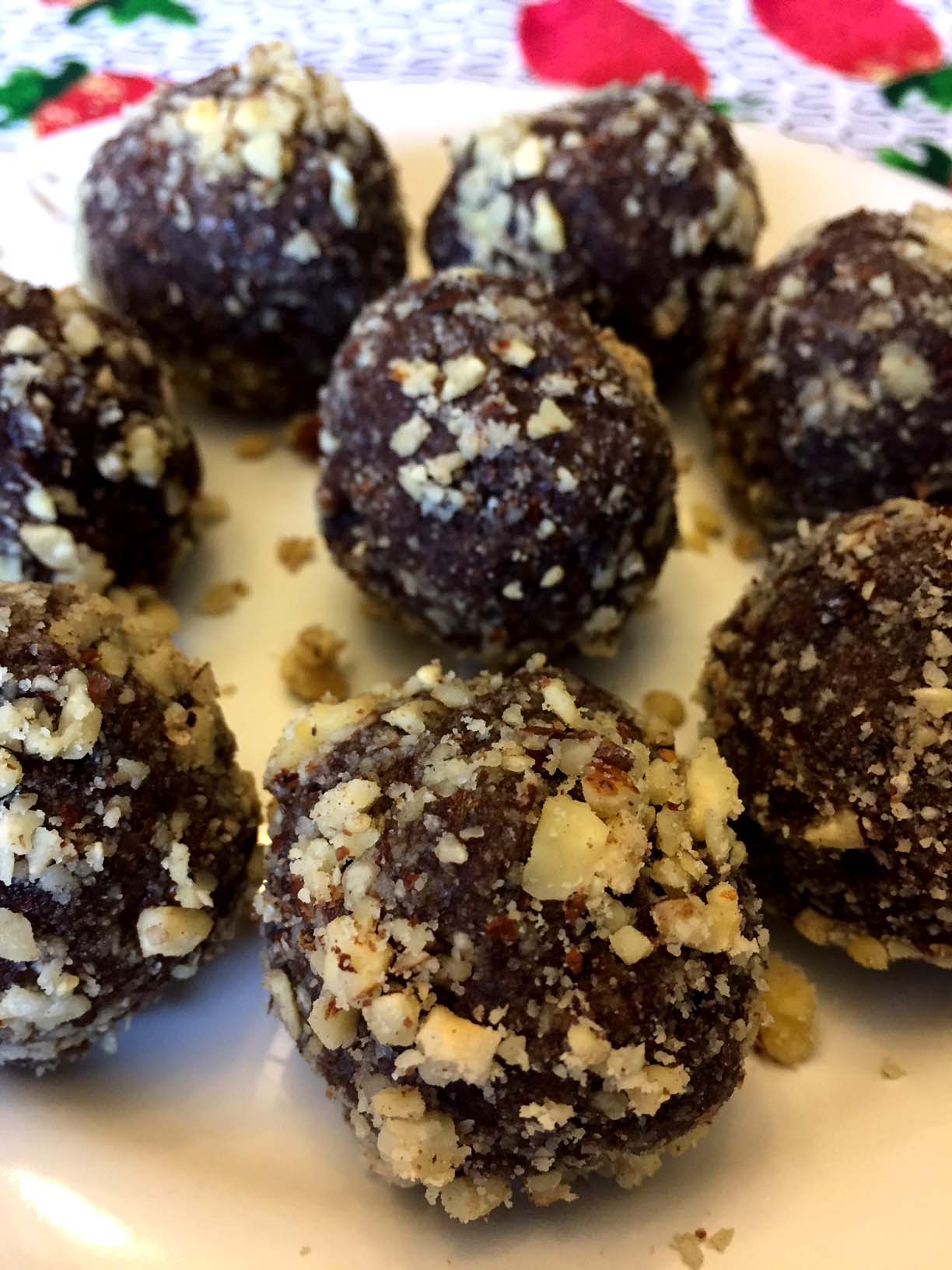 Healthy Hazelnut Chocolate Truffles Energy Balls – Melanie Cooks