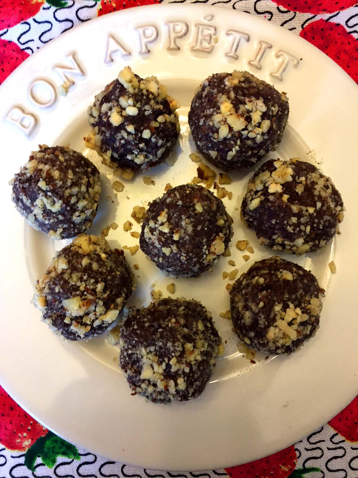 Healthy Hazelnut Chocolate Truffles Energy Balls – Melanie Cooks