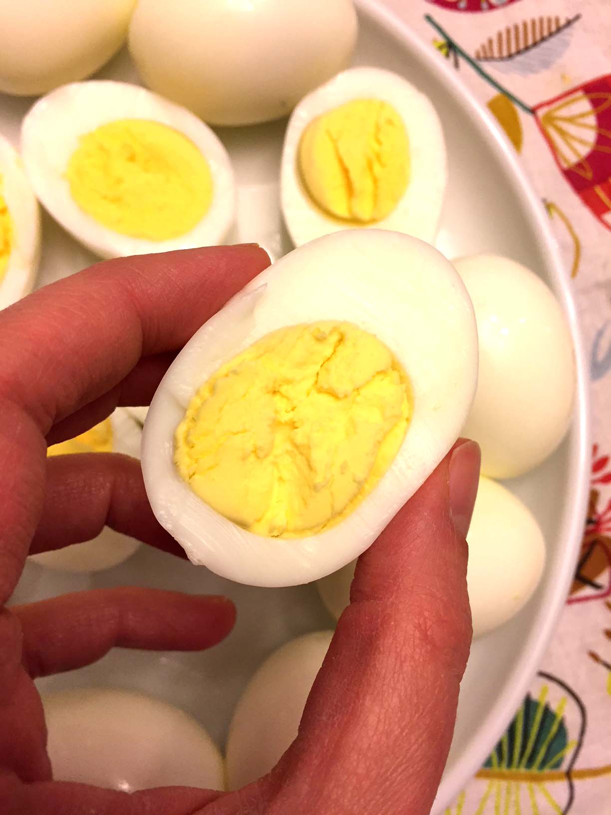 Perfect Peel Boiled Eggs - Dinner in 321