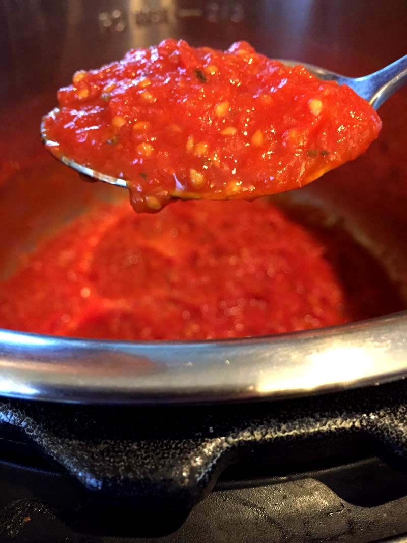 https://www.melaniecooks.com/wp-content/uploads/2019/01/instant_pot_cherry_tomato_sauce_recipe2.jpg