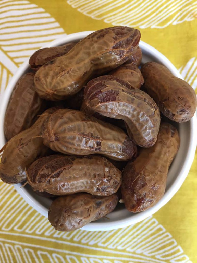 Pressure Cooker Boiled Peanuts