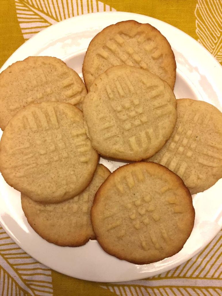 Low-carb gluten-free butter cookies