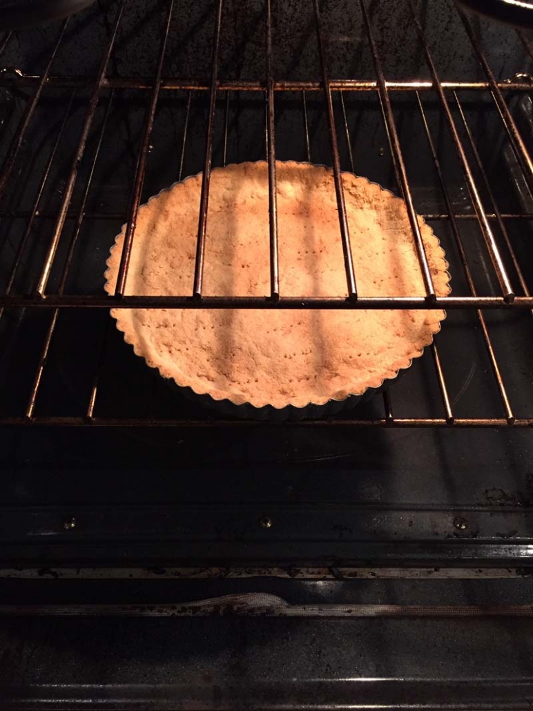 almond flour pie crust baking