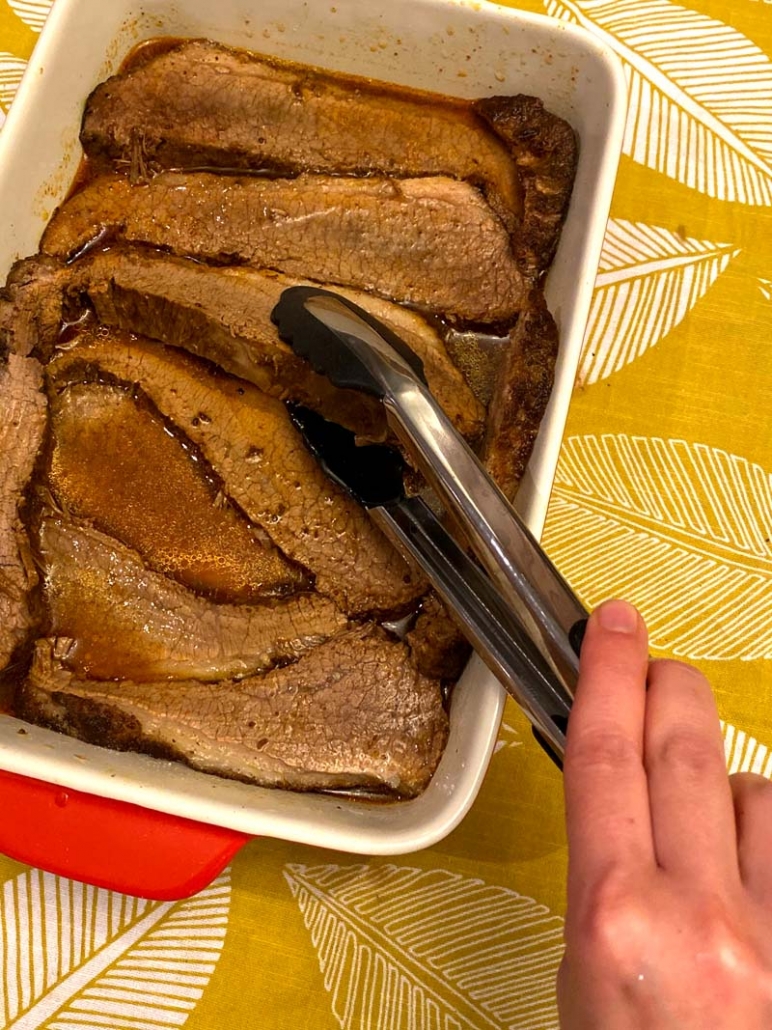 https://www.melaniecooks.com/wp-content/uploads/2019/10/brisket_instant_pot_recipe-772x1030.jpg