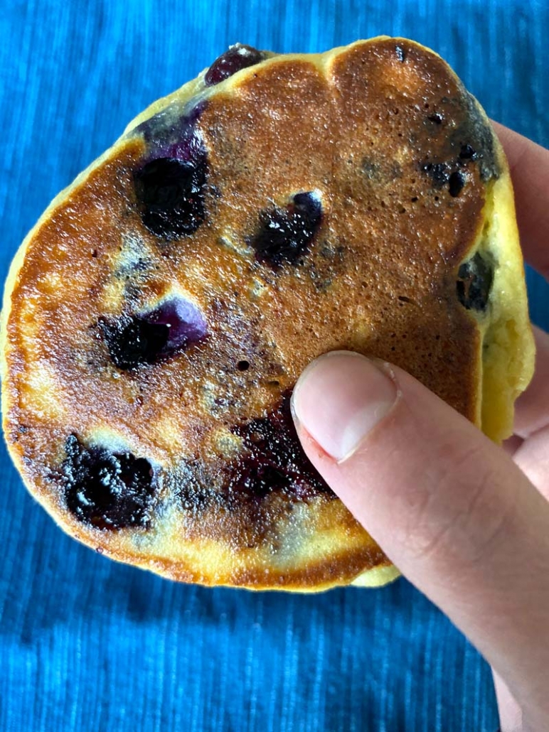 keto pancakes with blueberries