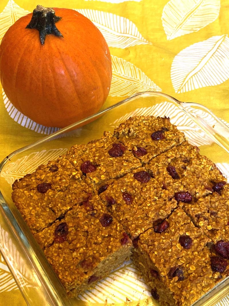 Pumpkin Baked Oatmeal {Gluten-Free, No Refined Sugar}