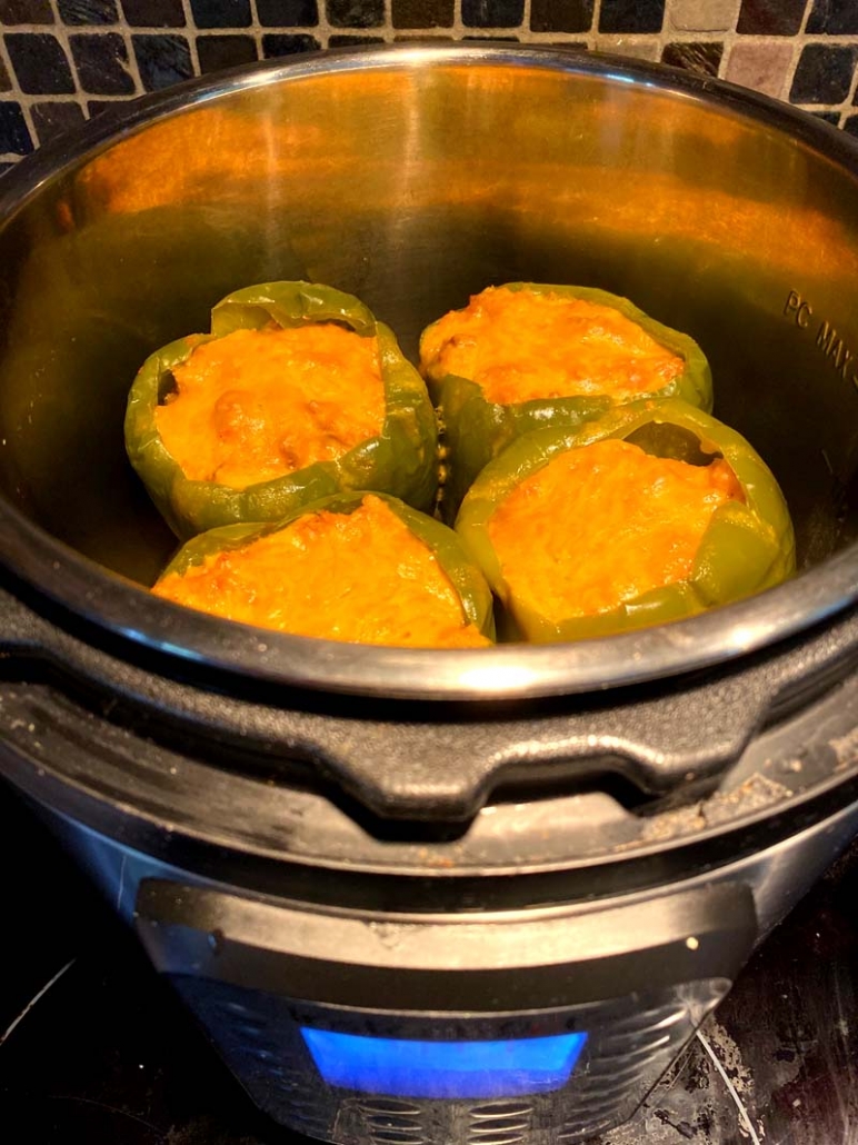 instant pot stuffed peppers with cauliflower rice