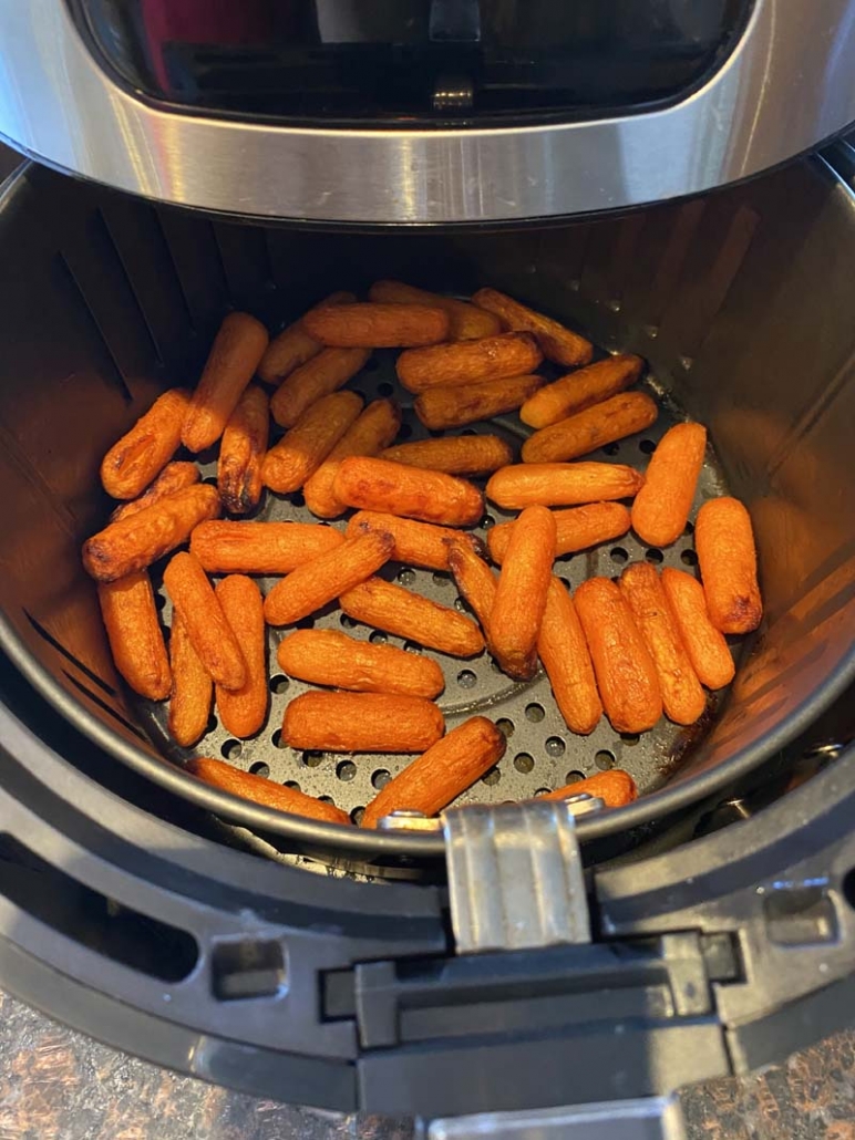 cooking seasoned baby carrots in the air fryer