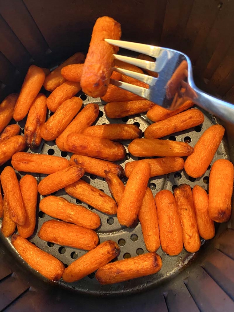 Air Fryer Roasted Baby Carrots With Honey And Cinnamon