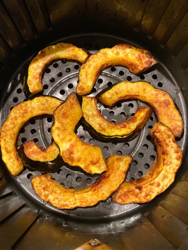 air fryer acorn squash fries