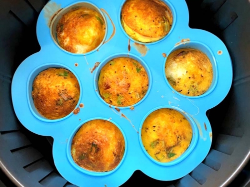 pamperedchef SILICONE EGG BITES MOLD fits perfectly in the AIR FRYER!