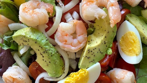 https://www.melaniecooks.com/wp-content/uploads/2020/06/shrimp_avocado_egg_salad-480x270.jpg