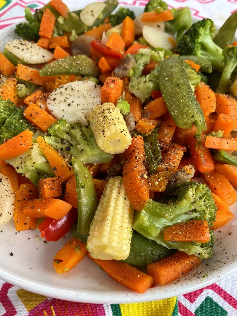 https://www.melaniecooks.com/wp-content/uploads/2020/11/frozen_vegetables_pressure_cooker-772x1030.jpg