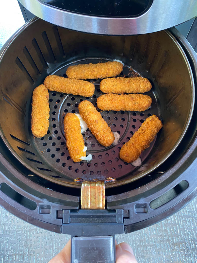 Frozen mozzarella sticks in hotsell air fryer