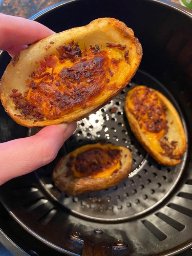 Air Fryer Frozen Potato Skins