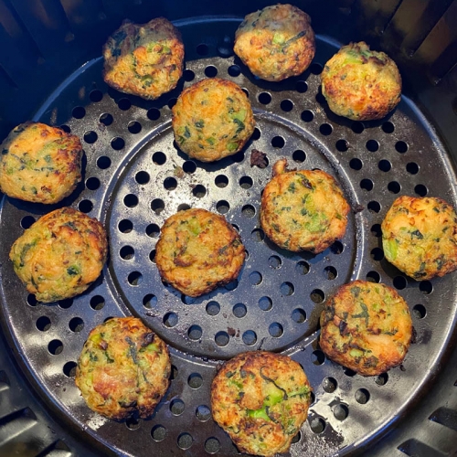 https://www.melaniecooks.com/wp-content/uploads/2021/03/salmon_power_bites_cook_air_fryer-500x500.jpg