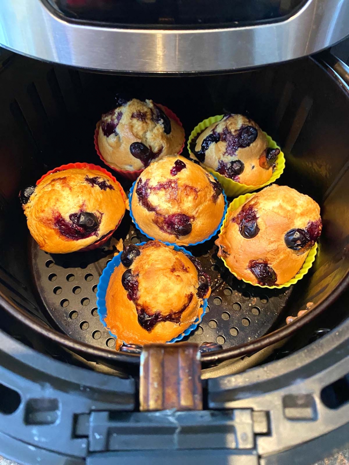 air-fryer-blueberry-muffins-melanie-cooks