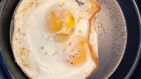 sunny side up egg