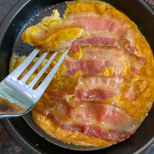 How To Make Air Fryer Bacon And Eggs - Fast Food Bistro