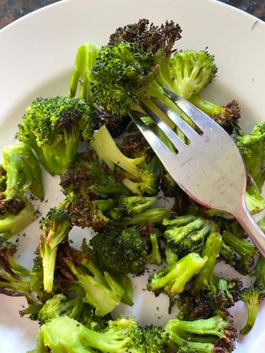 Air Fryer Frozen Broccoli (8)