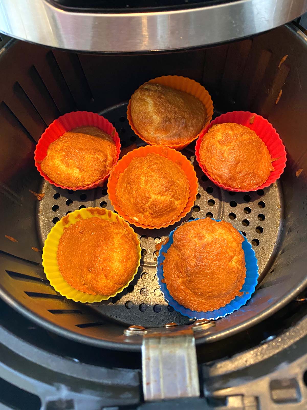https://www.melaniecooks.com/wp-content/uploads/2022/05/Air-Fryer-Muffins-From-Cake-Mix-6.jpg
