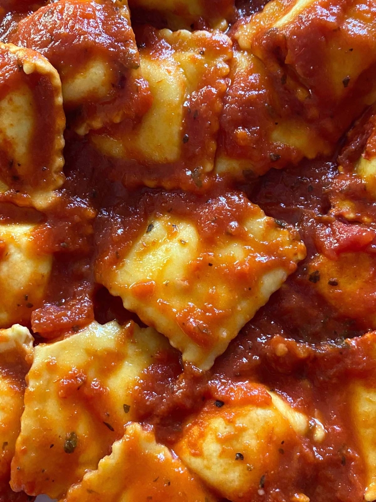 ravioli and tomato sauce cooked in air fryer