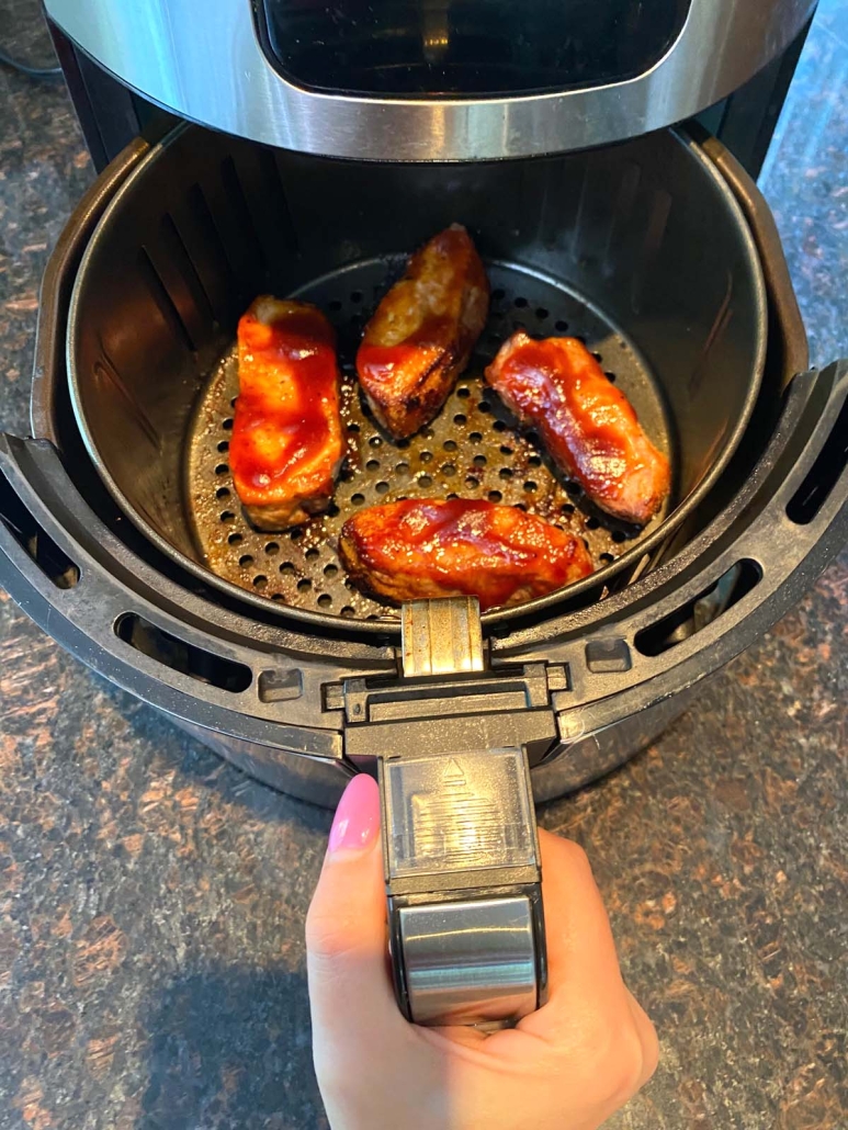 https://www.melaniecooks.com/wp-content/uploads/2022/09/Air-Fryer-Country-Style-Pork-Ribs-1-773x1030.jpg