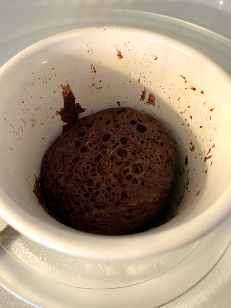 Happiness in a Mug Cake: 30 Microwave Cakes to Make in 5 Minutes: Calder,  Katie: 9781784886547: Amazon.com: Books