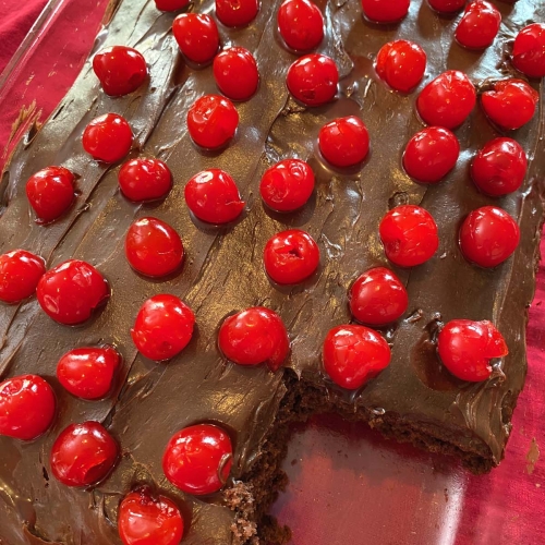 Chocolate Cherry Dump Cake Melanie Cooks   Chocolate Cherry Cake 10 500x500 