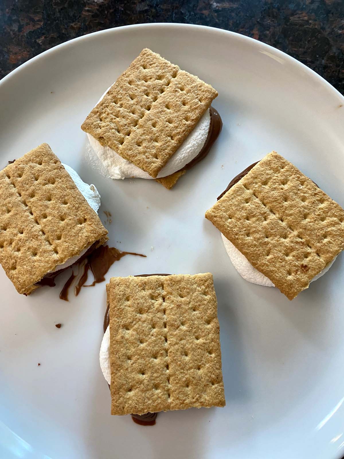 S’mores In The Microwave – Melanie Cooks