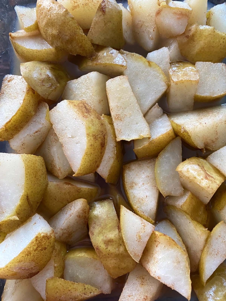 cooked pears seasoned with cinnamon and honey