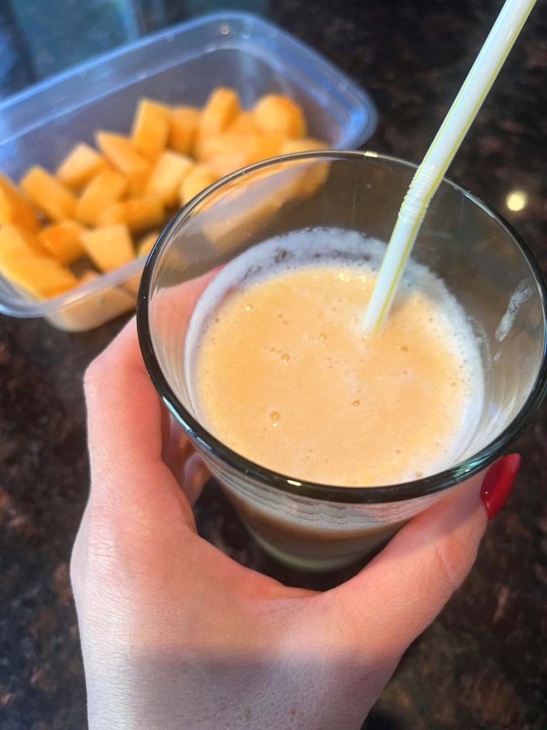 Cantaloupe Smoothie Recipe – Healthy, 2 Ingredients, No Added Sugar