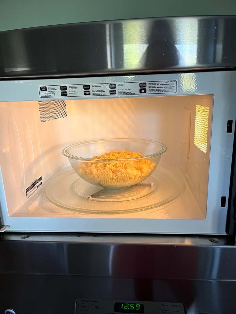 items need to learn how to cook pasta in the microwave