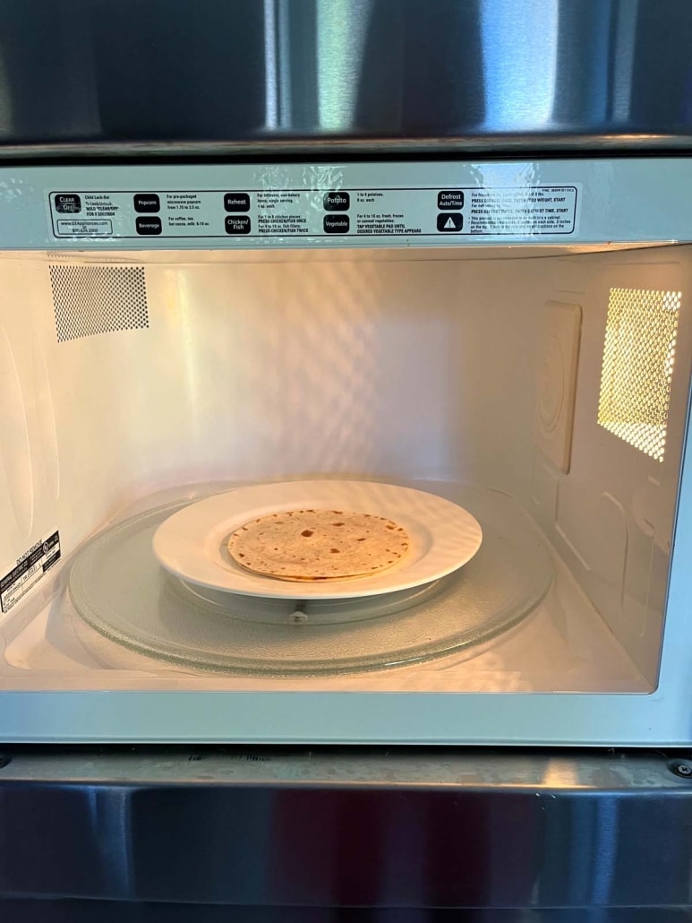 cheese quesadilla in microwave