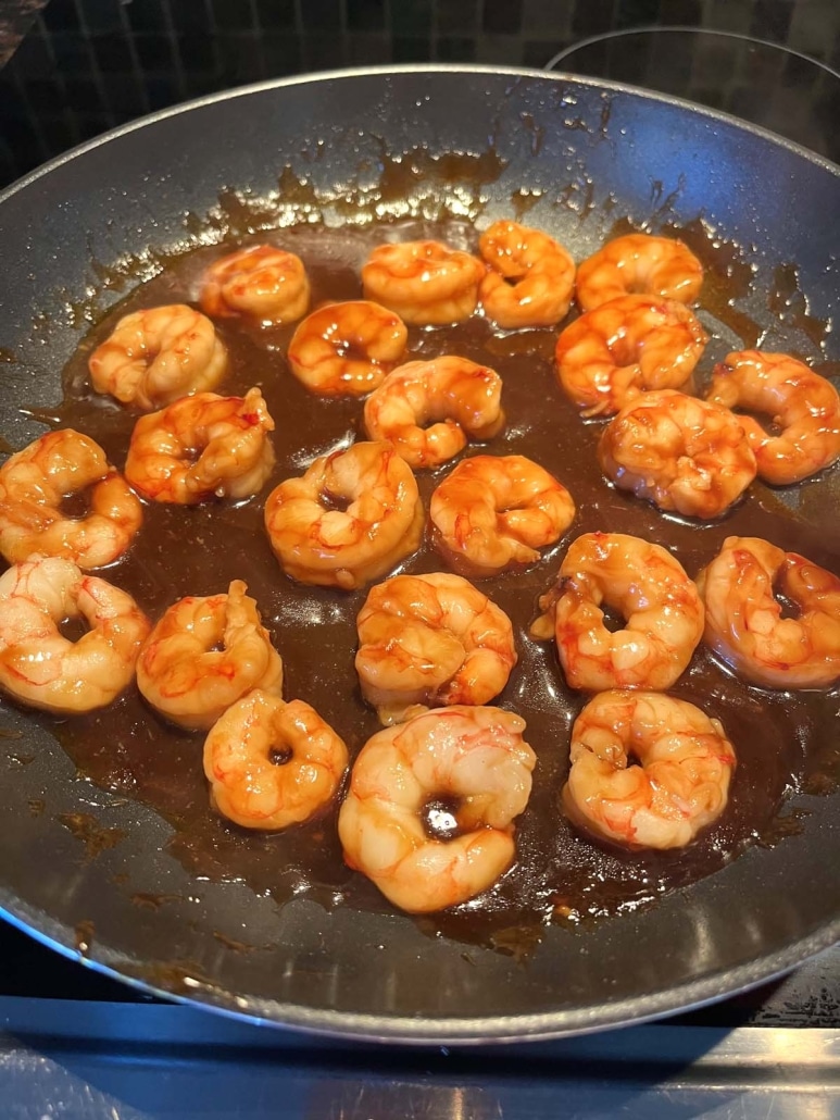 easy dinner Teriyaki Shrimp in a skillet