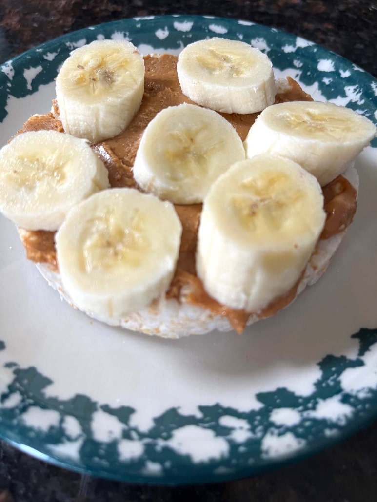 banana peanut butter rice cakes