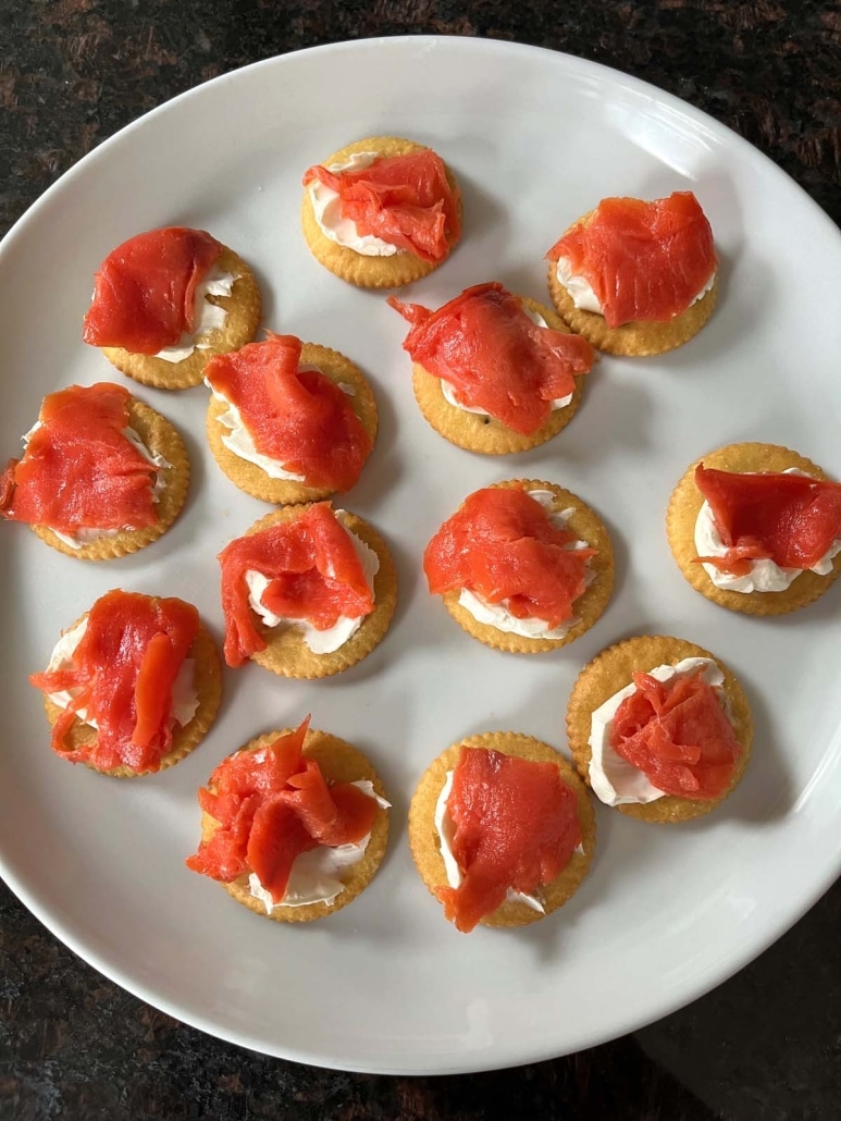 smoked salmon crackers