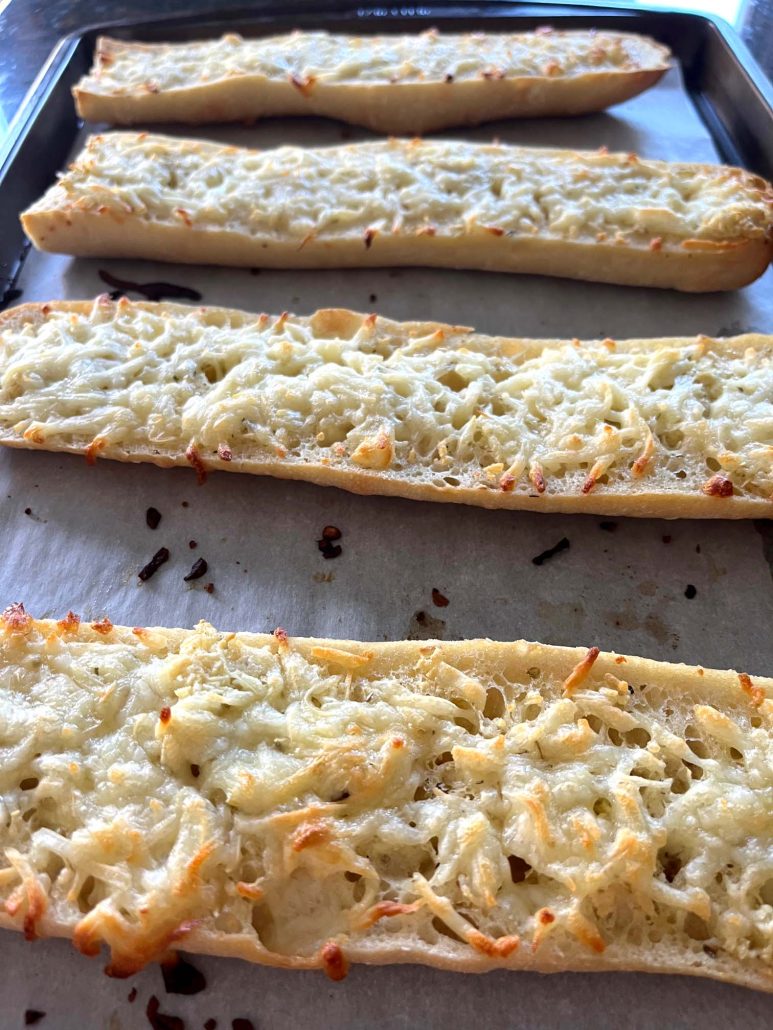 easy cheesy garlic bread